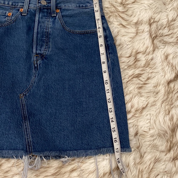 NWOT Levi’s High Rise Denim Mini Skirt Deconstructed Iconic Boyfriend Size 25 - Picture 14 of 14
